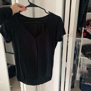 Lululemon t-shirt